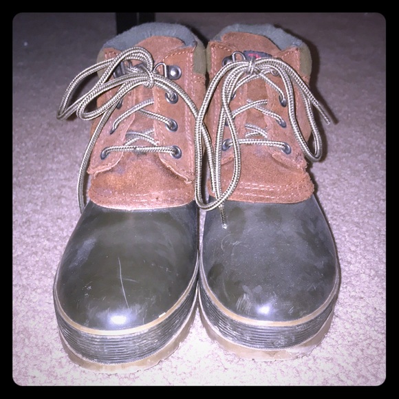 Vintage Land Rover Duck Boots - Picture 2 of 7